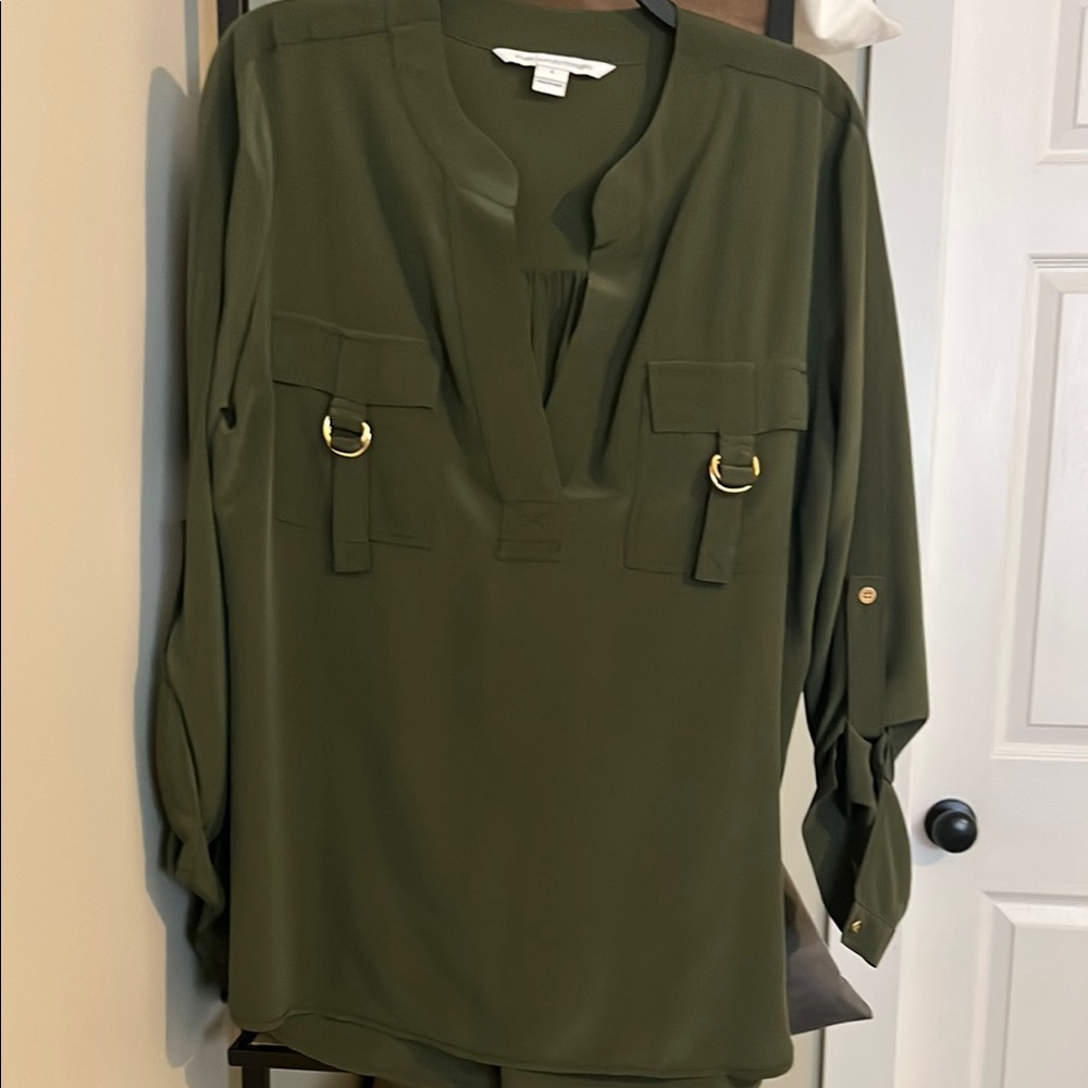 Diane Von Furstenberg Green 3/4 Sleeve Blouse with Mandarin Collar